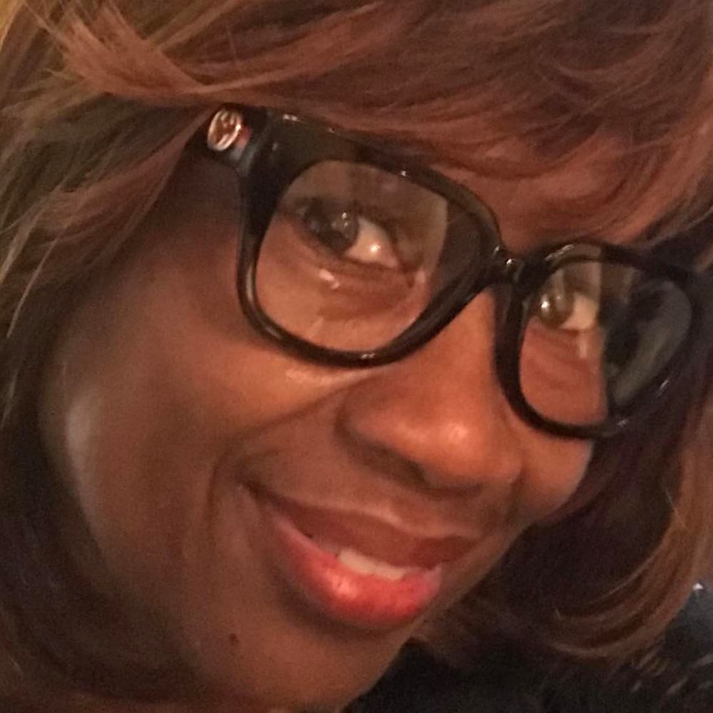 Meet your Posher, Yvonne